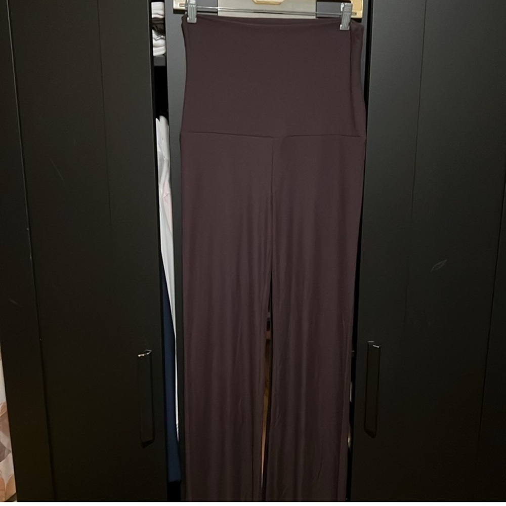 SKIMS Brown Ribbed Tank & Matching Flared Pants Set - Picture 2 of 3